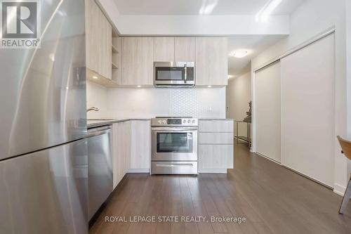 1112 - 30 Ordnance Street, Toronto (Niagara), ON - Indoor Photo Showing Kitchen With Stainless Steel Kitchen With Upgraded Kitchen