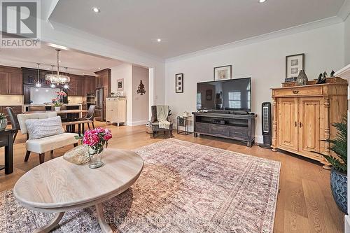 43 Harry Lee Crescent, Clarington (Bowmanville), ON - Indoor Photo Showing Living Room