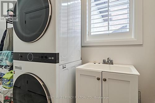 43 Harry Lee Crescent, Clarington (Bowmanville), ON - Indoor Photo Showing Laundry Room