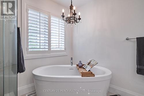 43 Harry Lee Crescent, Clarington (Bowmanville), ON - Indoor Photo Showing Bathroom