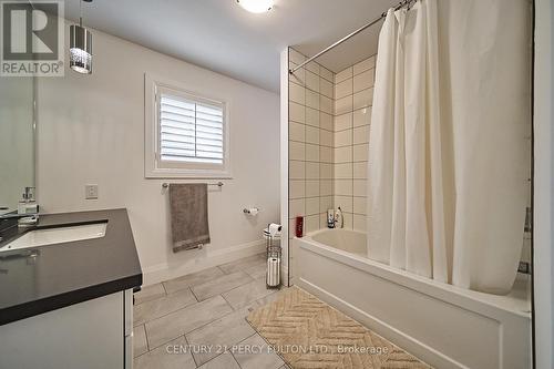 43 Harry Lee Crescent, Clarington (Bowmanville), ON - Indoor Photo Showing Bathroom