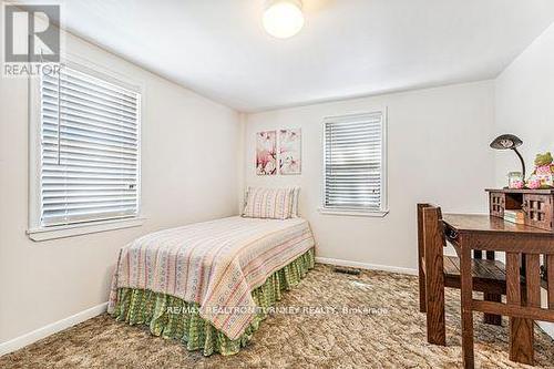 18846 Leslie Street, East Gwillimbury, ON - Indoor Photo Showing Bedroom