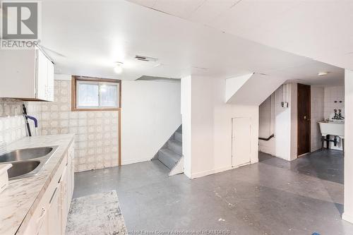 1485 Gladstone Avenue, Windsor, ON - Indoor Photo Showing Kitchen With Double Sink