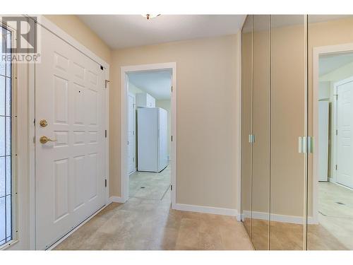 1201 Cameron Avenue Unit# 8, Kelowna, BC - Indoor Photo Showing Other Room