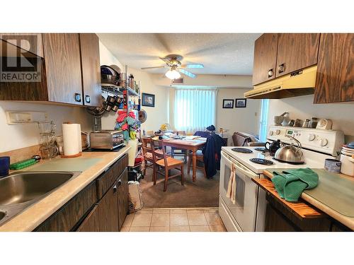 217-1560 Summit Drive, Kamloops, BC - Indoor Photo Showing Kitchen