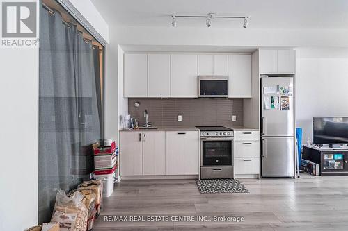 223 - 1787 St. Clair Avenue, Toronto (Weston-Pellam Park), ON - Indoor Photo Showing Kitchen