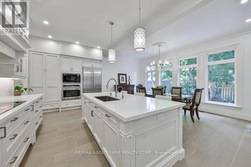 2409 Lakeshore Road, Burlington (Brant), ON - Indoor Photo Showing Kitchen With Upgraded Kitchen