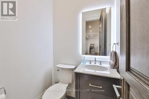 2409 Lakeshore Road, Burlington, ON - Indoor Photo Showing Bathroom