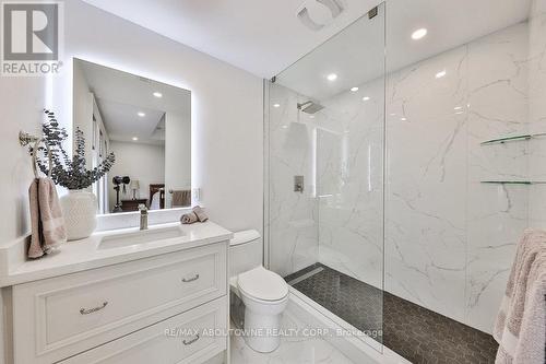 2409 Lakeshore Road, Burlington (Brant), ON - Indoor Photo Showing Bathroom