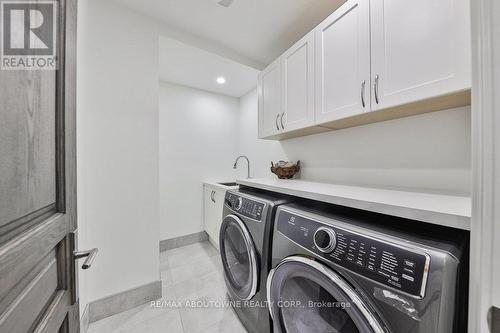 2409 Lakeshore Road, Burlington, ON - Indoor Photo Showing Laundry Room