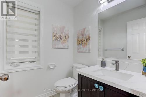 10 John Weddell Avenue, East Gwillimbury, ON - Indoor Photo Showing Bathroom