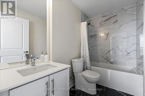 2205 - 9075 Jane Street, Vaughan, ON - Indoor Photo Showing Bathroom