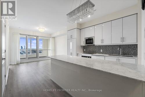 2205 - 9075 Jane Street, Vaughan (Concord), ON - Indoor Photo Showing Kitchen