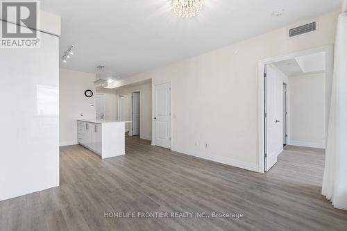 2205 - 9075 Jane Street, Vaughan (Concord), ON - Indoor