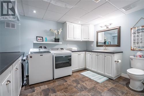 20 Henry O'Way, Chatham, ON - Indoor Photo Showing Laundry Room