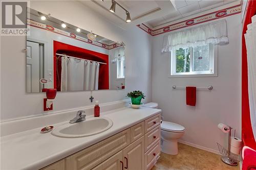 86 Sack Road, Petawawa, ON - Indoor Photo Showing Bathroom