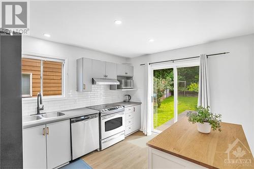 46 Castlefield Avenue, Ottawa, ON - Indoor Photo Showing Kitchen With Double Sink