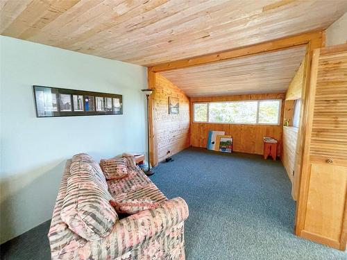 915 Mount Rd, Hornby Island, BC 