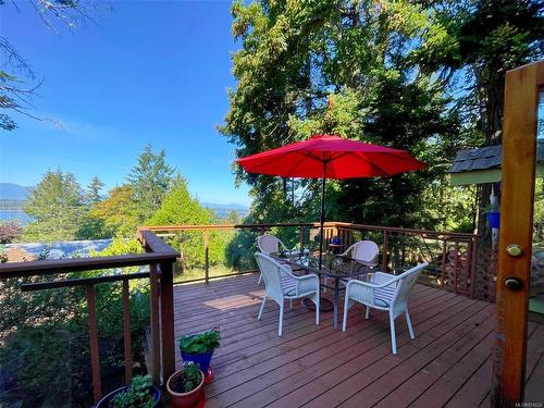 915 Mount Rd, Hornby Island, BC 