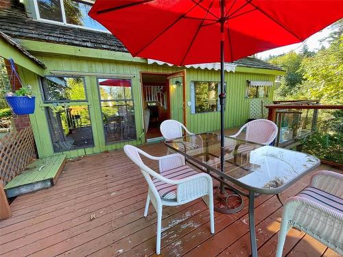 915 Mount Rd, Hornby Island, BC 