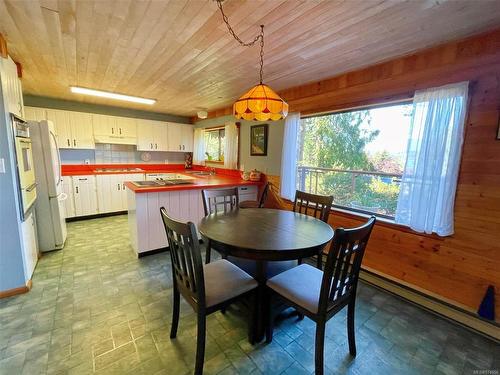 915 Mount Rd, Hornby Island, BC 