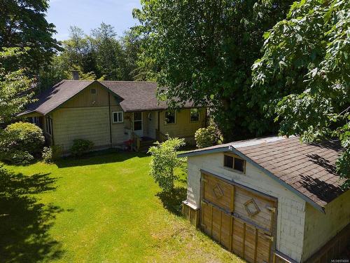 6100 Island Hwy West, Qualicum Beach, BC 