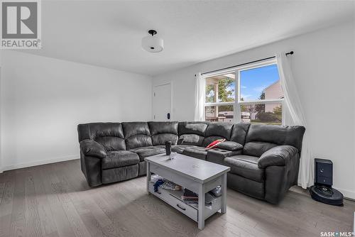 27 210 Camponi Place, Saskatoon, SK - Indoor Photo Showing Living Room