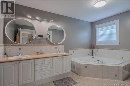 69 Bliss Carman Drive, Fredericton, NB - Indoor Photo Showing Bathroom