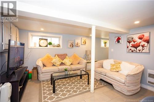 118 Oakland Avenue, Moncton, NB - Indoor Photo Showing Living Room