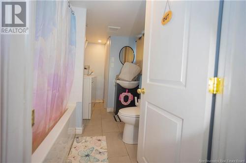 118 Oakland Avenue, Moncton, NB - Indoor Photo Showing Bathroom