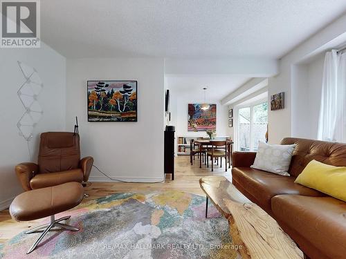 28 Bishop Crescent, Markham (Markham Village), ON - Indoor Photo Showing Living Room