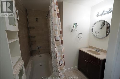 1450 Bruce Avenue, Windsor, ON - Indoor Photo Showing Bathroom