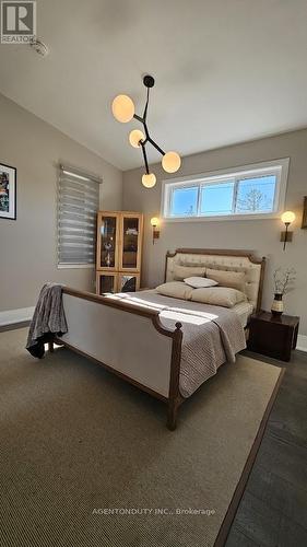 38 Betty Boulevard, Wasaga Beach, ON - Indoor Photo Showing Bedroom