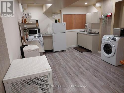 38 Betty Boulevard, Wasaga Beach, ON - Indoor Photo Showing Laundry Room