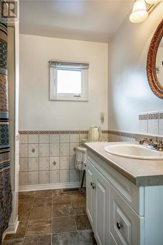 4 Maple Drive, Paradise, NL - Indoor Photo Showing Bathroom