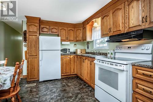 4 Maple Drive, Paradise, NL - Indoor Photo Showing Kitchen