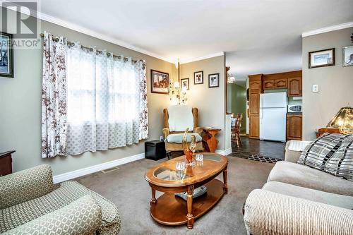 4 Maple Drive, Paradise, NL - Indoor Photo Showing Living Room