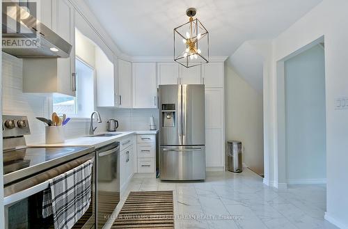 155 Vauxhall Drive, Toronto (Dorset Park), ON - Indoor Photo Showing Kitchen