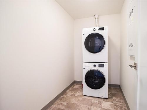 308-147 Haliburton St, Nanaimo, BC - Indoor Photo Showing Laundry Room