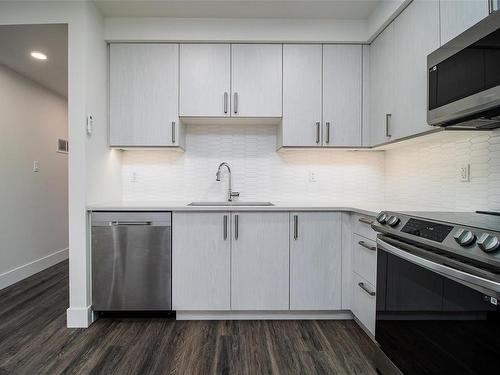 308-147 Haliburton St, Nanaimo, BC - Indoor Photo Showing Kitchen With Upgraded Kitchen