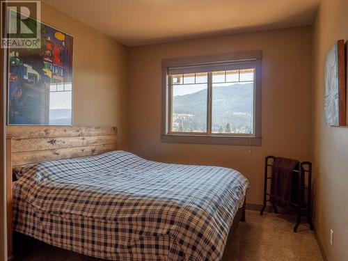 1460 Copper Mountain Court, Vernon, BC - Indoor Photo Showing Bedroom