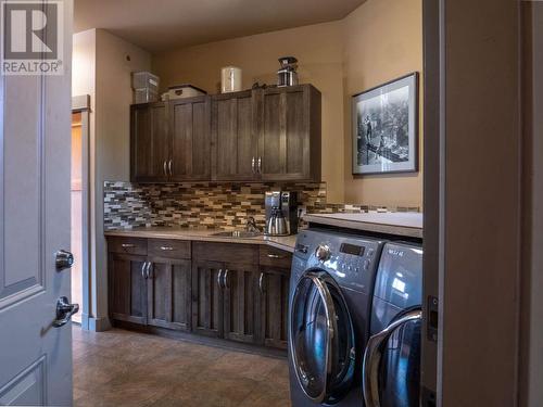 1460 Copper Mountain Court, Vernon, BC - Indoor Photo Showing Laundry Room