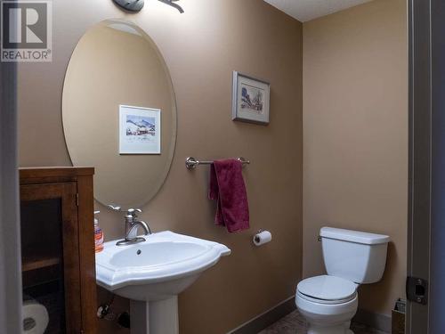 1460 Copper Mountain Court, Vernon, BC - Indoor Photo Showing Bathroom