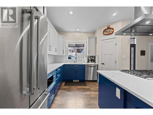 4120 20 Street, Salmon Arm, BC - Indoor Photo Showing Kitchen