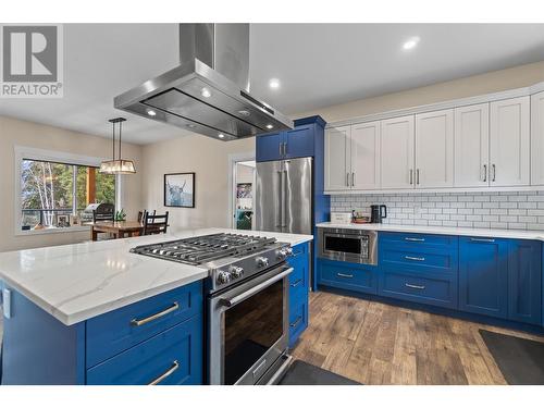 4120 20 Street, Salmon Arm, BC - Indoor Photo Showing Kitchen With Upgraded Kitchen