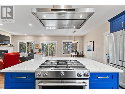 4120 20 Street, Salmon Arm, BC - Indoor Photo Showing Kitchen With Upgraded Kitchen