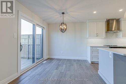 16 - 2261 Linkway Boulevard, London, ON - Indoor Photo Showing Kitchen With Upgraded Kitchen