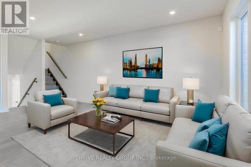 16 - 2261 Linkway Boulevard, London, ON - Indoor Photo Showing Living Room