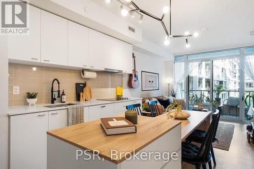 412 - 576 Front Street W, Toronto (Waterfront Communities), ON - Indoor Photo Showing Kitchen