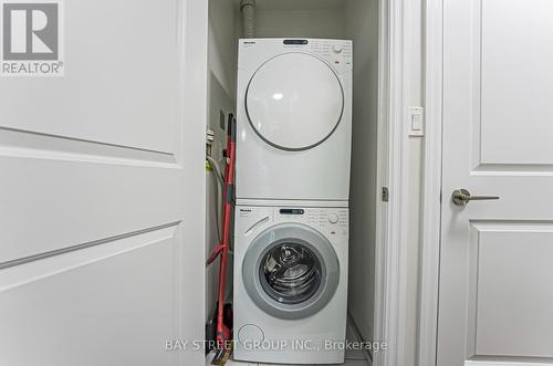 2712 - 8 The Esplanade, Toronto (Waterfront Communities), ON - Indoor Photo Showing Laundry Room